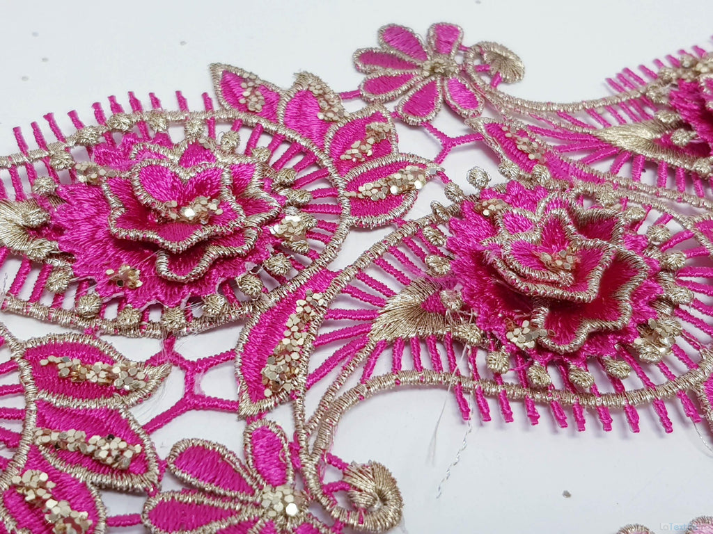 Dantela roz si ciclamen model floral 3d si frunze cu aplicatii micropaiete