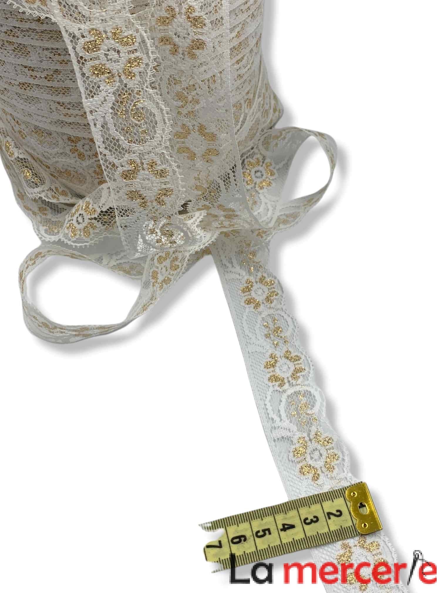 Dantela fixa, alb cu auriu, model floral, latime 30mm