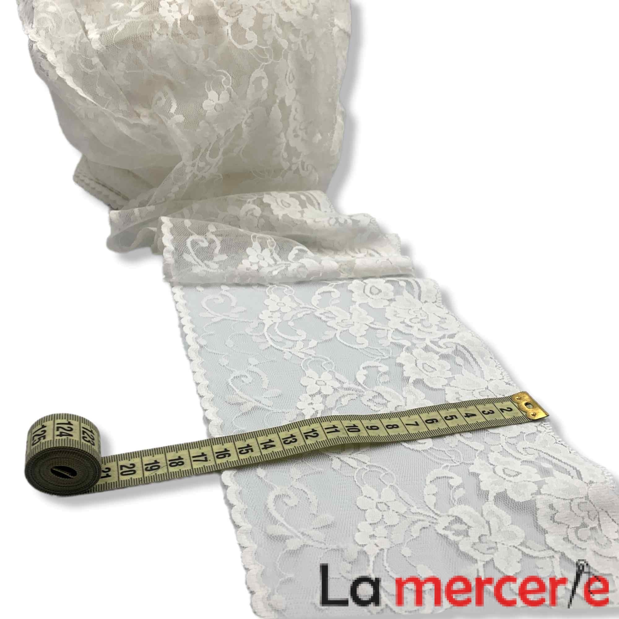 Dantela fixa pe tull,CREM, model floral, latime 16cm